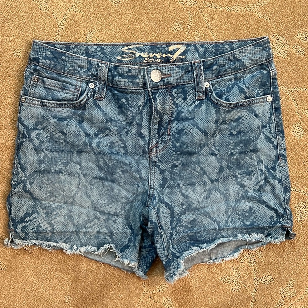 Seven7 Jeans Weekend Denim Jean Shorts, Sz 4